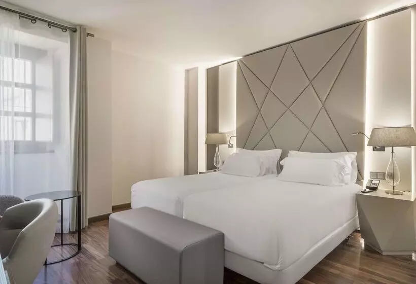 فندق NH Collection Salamanca Palacio De Castellanos