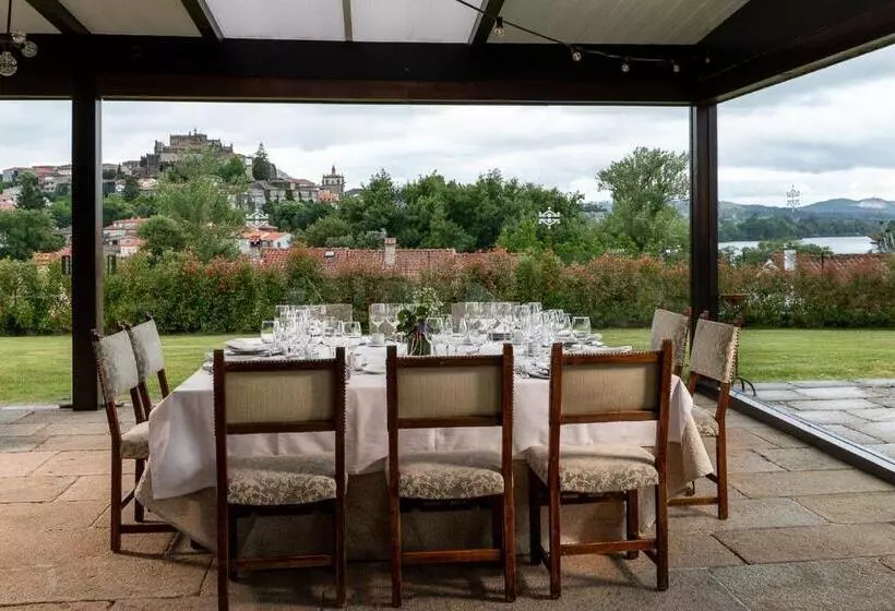 Parador De Tui