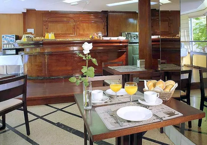 Hotel Adonis Pelinor