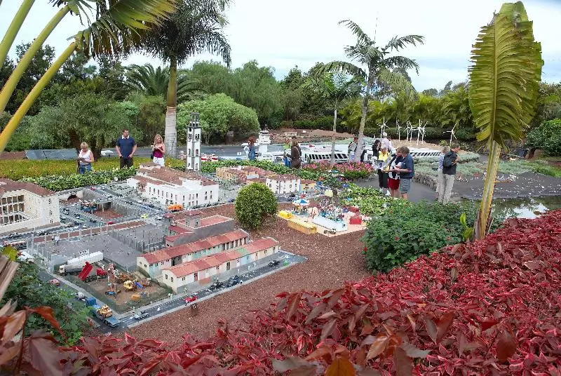 Hotel Adonis Pelinor