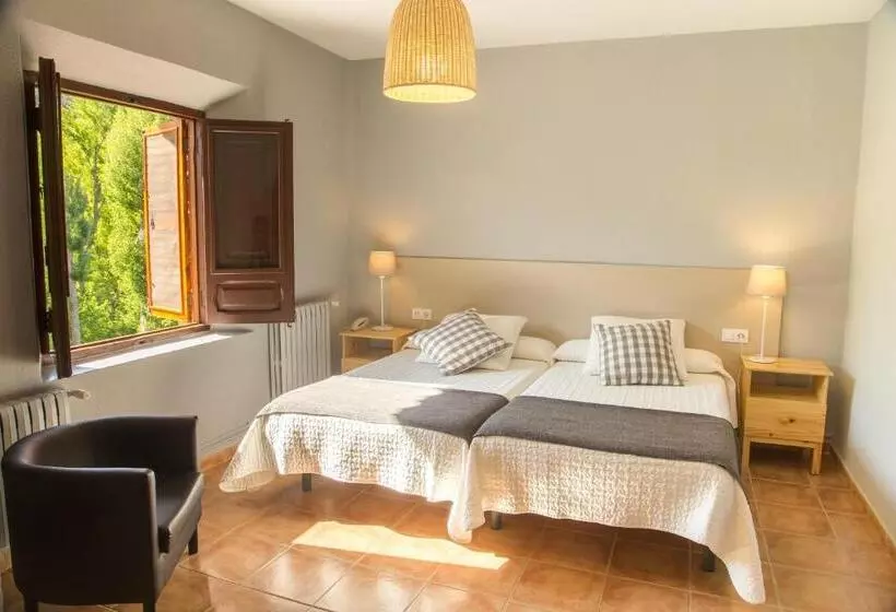 هتل Balneario De Manzanera El Paraíso