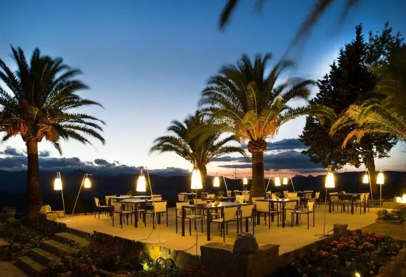 ホテル Catalonia Reina Victoria