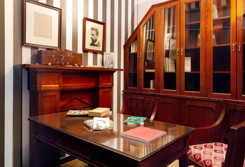 ホテル Catalonia Reina Victoria