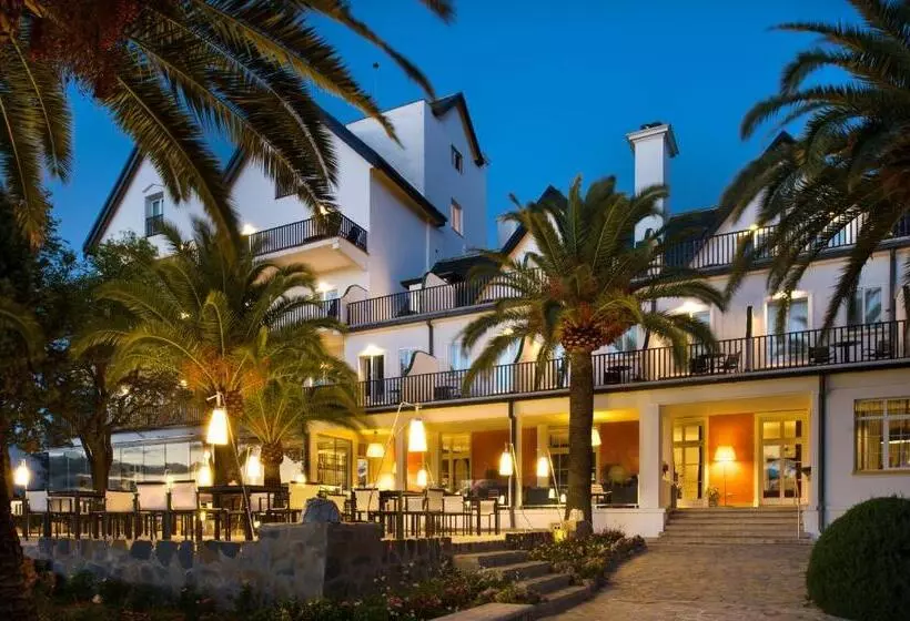 ホテル Catalonia Reina Victoria