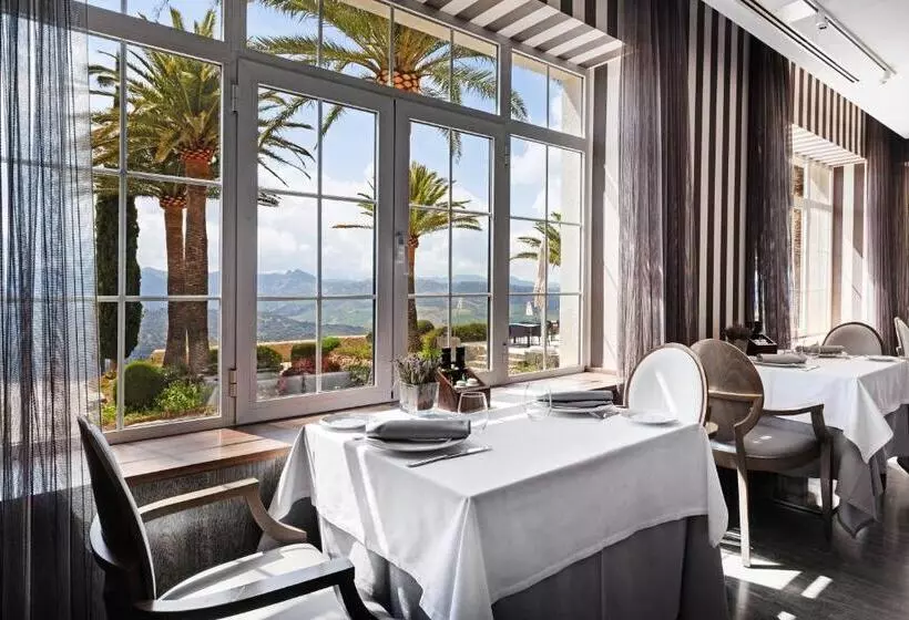 ホテル Catalonia Reina Victoria