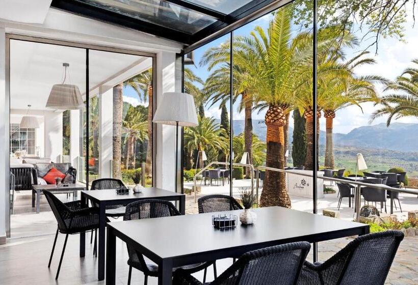 هتل Catalonia Reina Victoria