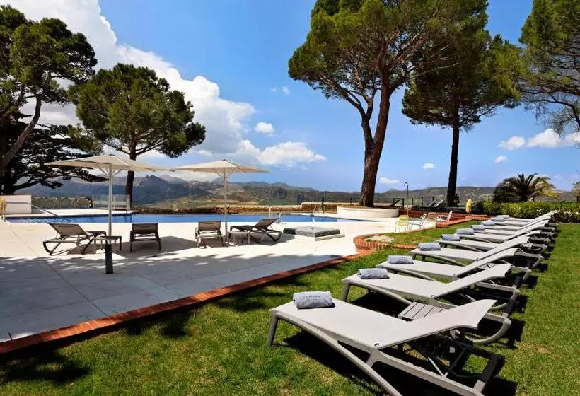 ホテル Catalonia Reina Victoria