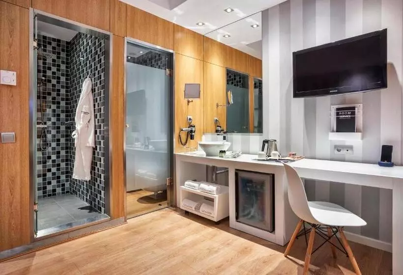 ホテル Catalonia Reina Victoria