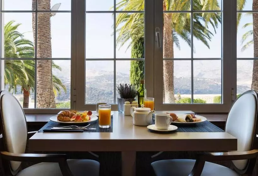 ホテル Catalonia Reina Victoria