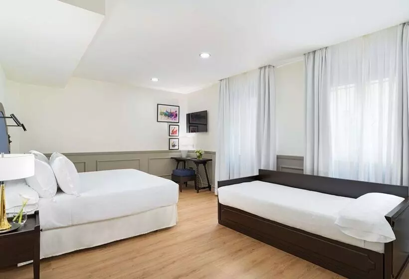 H10 Corregidor Boutique Hotel