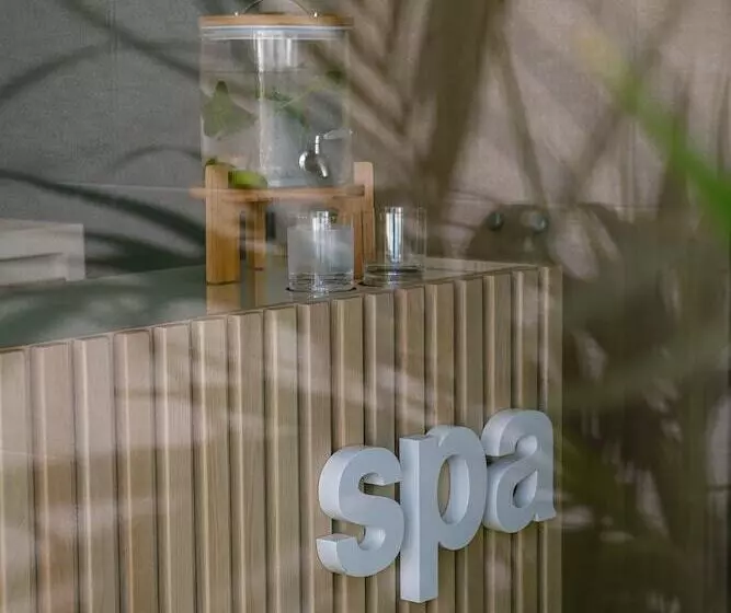 هتل Helios Lloret