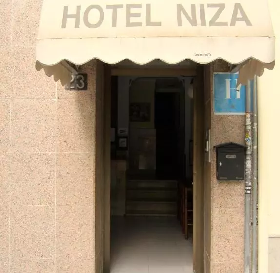 ホテル Niza