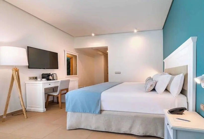 Hotelli Occidental Torremolinos Playa