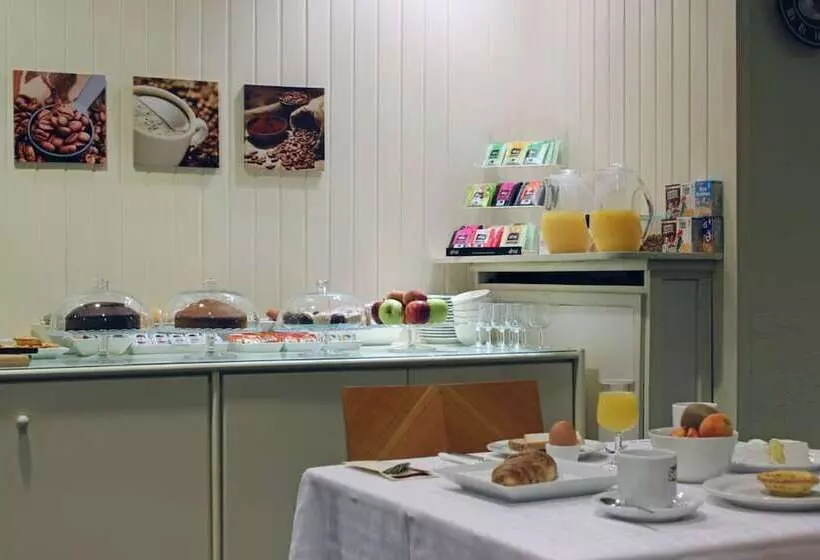 Hotel Puerta De Espana