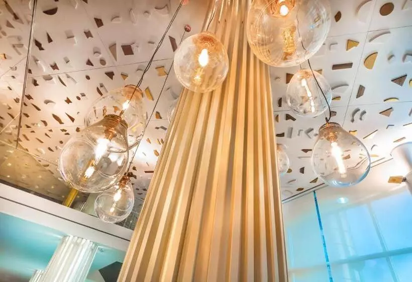 فندق SH Valencia Palace