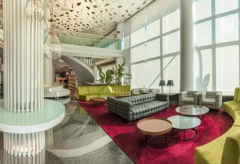 فندق SH Valencia Palace