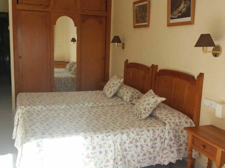 בית מלון כפרי Villa Ducal Osuna