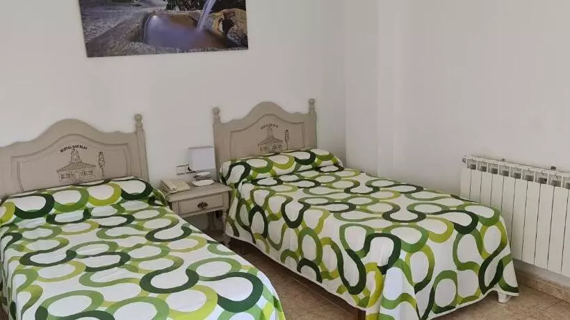 فندق Hostal San Blas