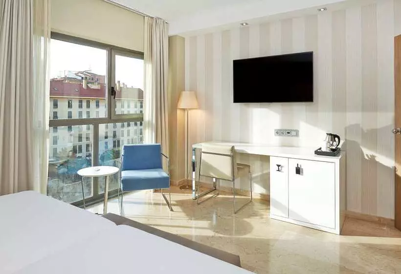 Отель NH Ciudad De Zaragoza