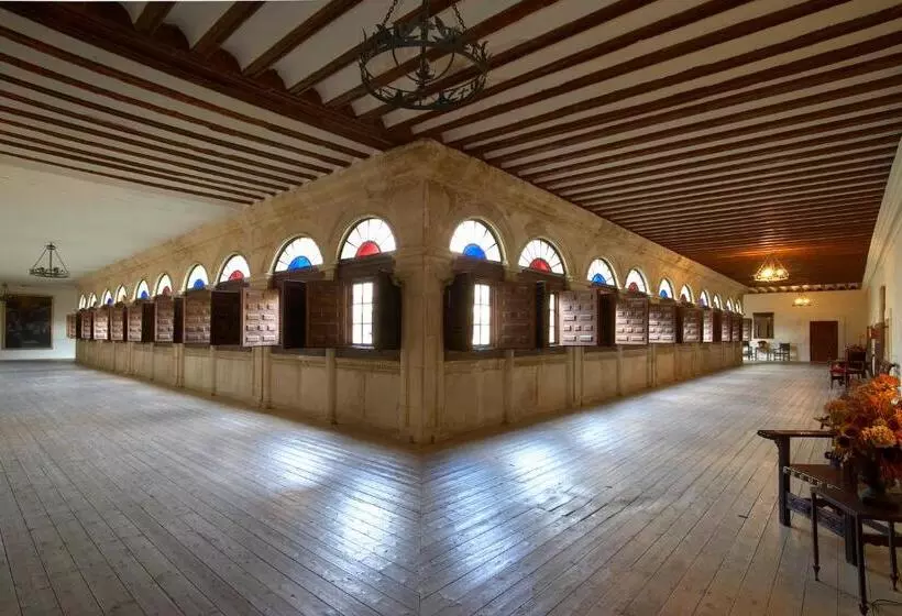 酒店 Real Monasterio De San Zoilo