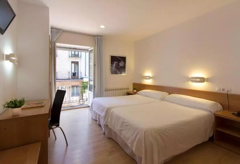 Отель Hostal La Numantina