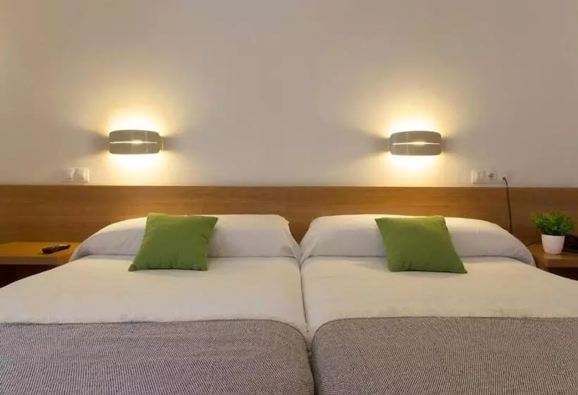 Отель Hostal La Numantina