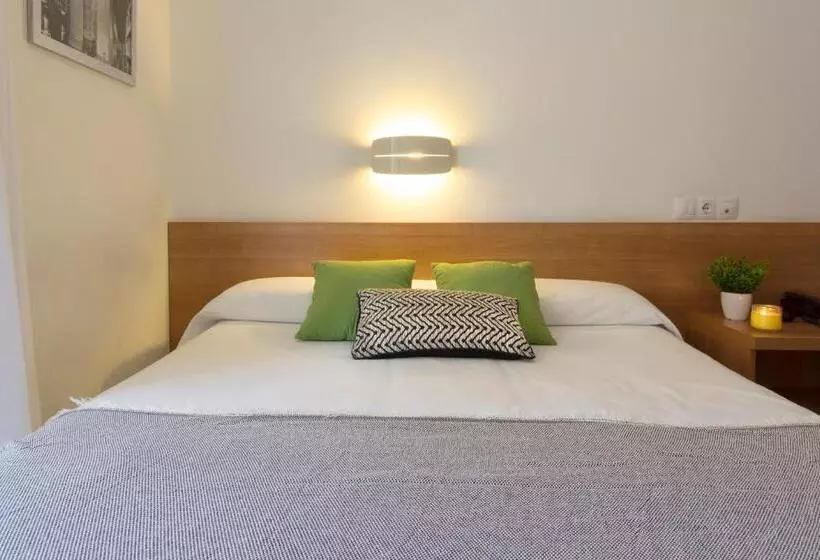 Отель Hostal La Numantina