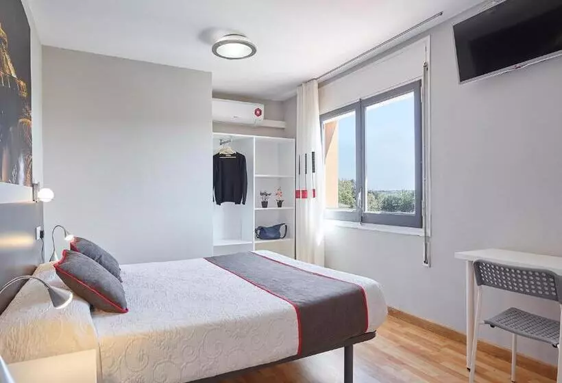 酒店 Hostal Mas Ferrer