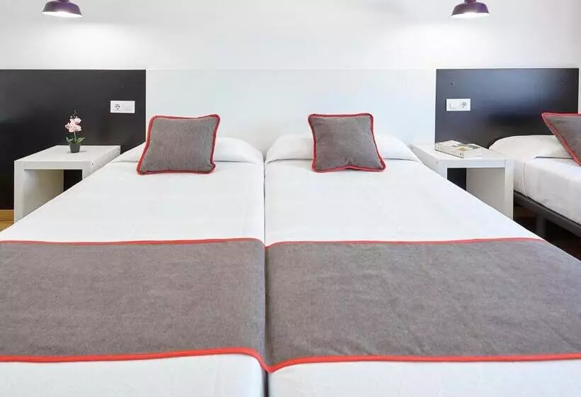 酒店 Hostal Mas Ferrer