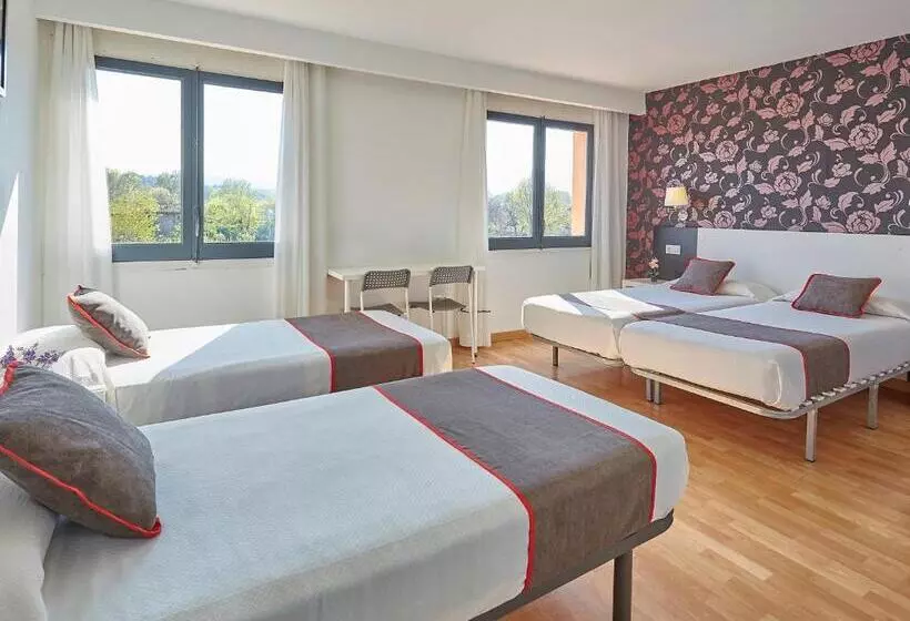 酒店 Hostal Mas Ferrer