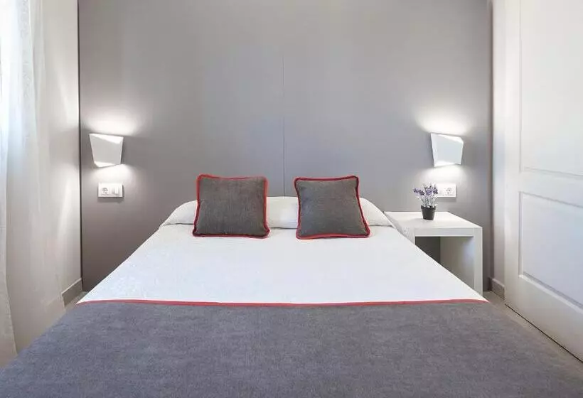 酒店 Hostal Mas Ferrer