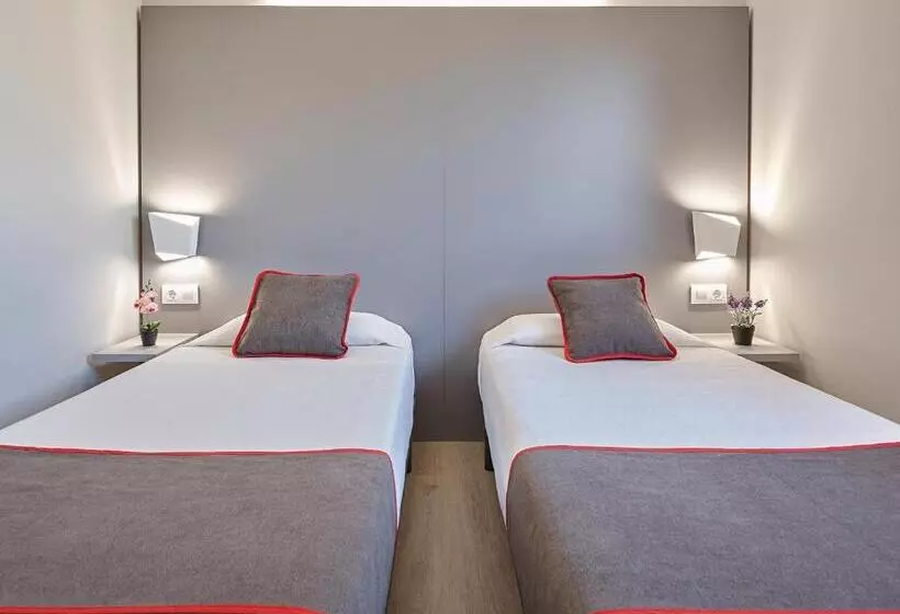 酒店 Hostal Mas Ferrer