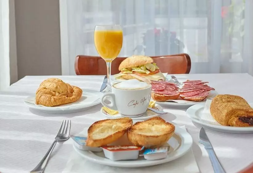 酒店 Hostal Mas Ferrer