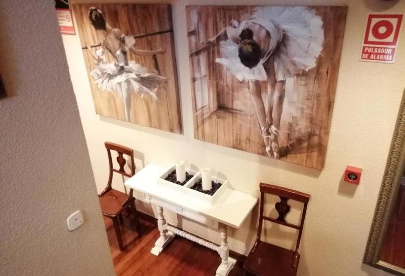 Hotelli Hostal Mizmaya