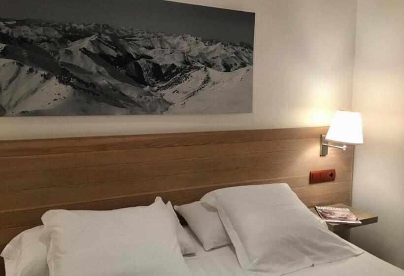 Отель Valdecoro