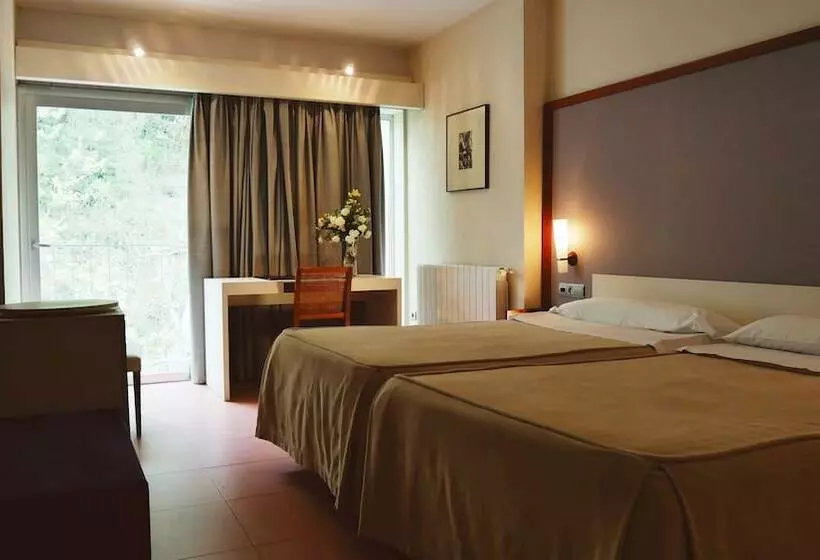 호텔 El Balneario De Tus