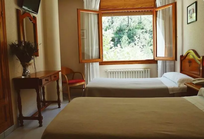 호텔 El Balneario De Tus