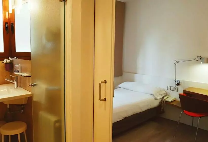 호텔 El Balneario De Tus