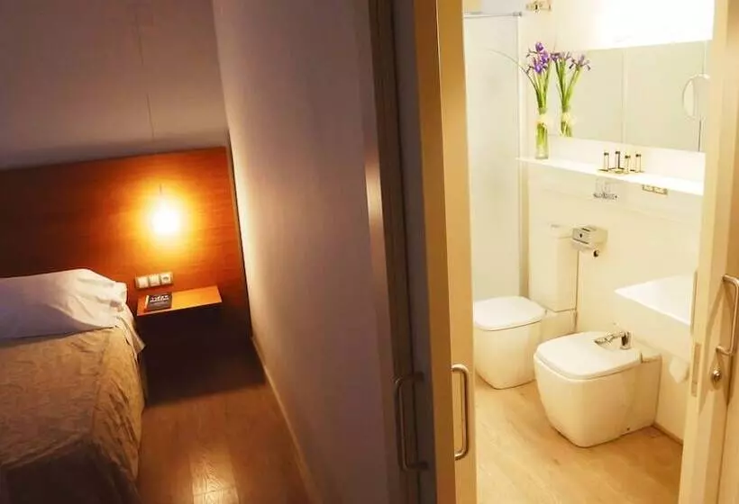 호텔 El Balneario De Tus