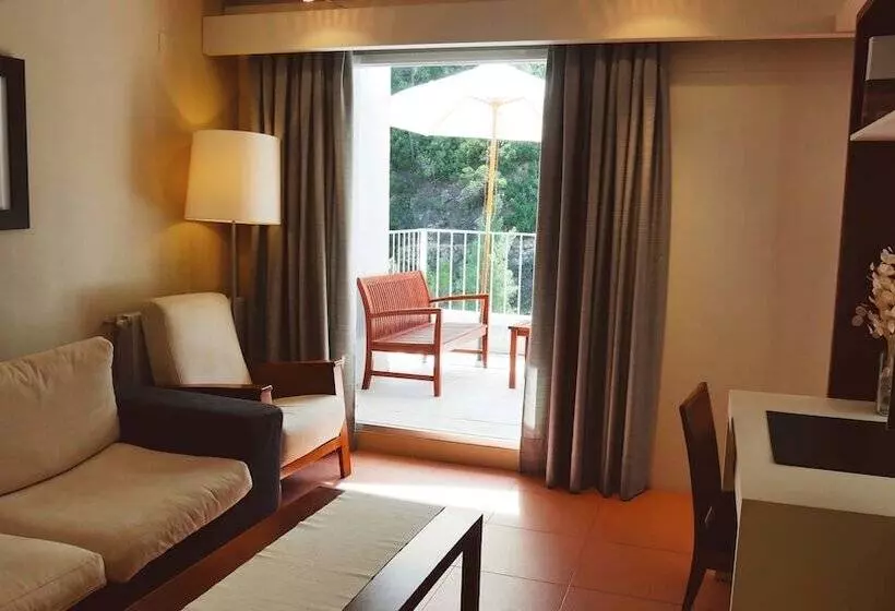 호텔 El Balneario De Tus