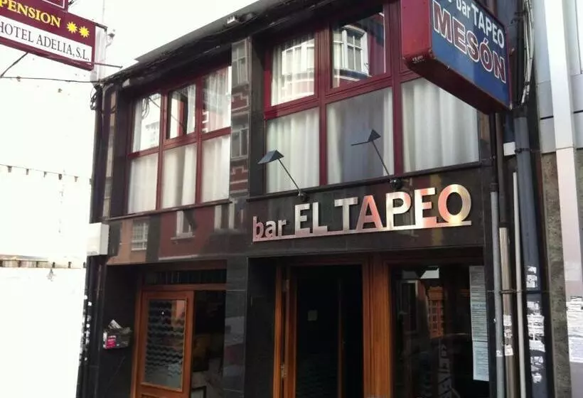 فندق Hostal Adelia