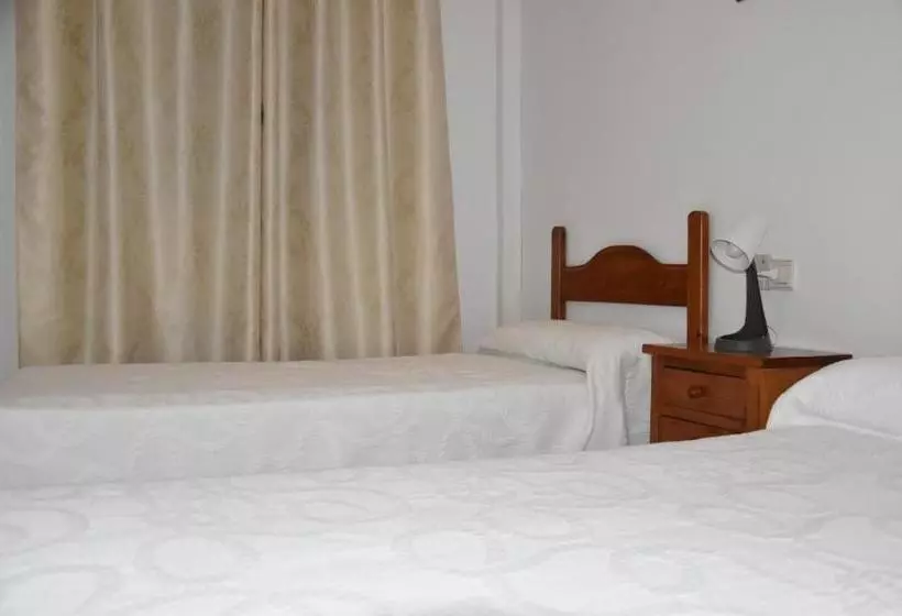 فندق Hostal La Taberna