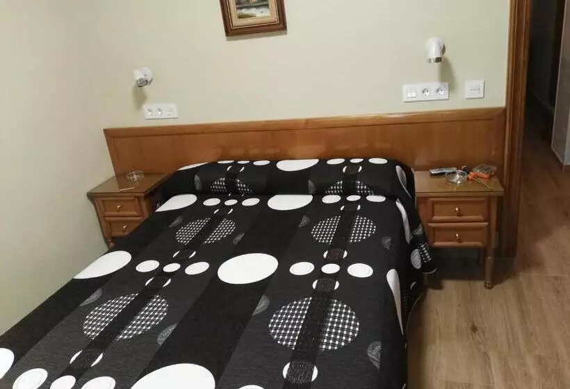 فندق Hostal San Felix