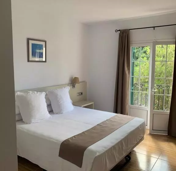 فندق Jeni & Restaurant