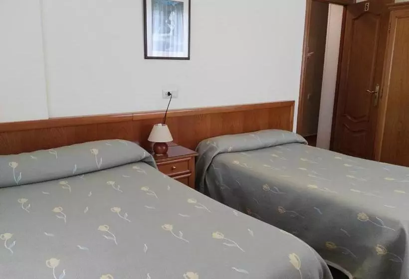 فندق Hostal San Felix