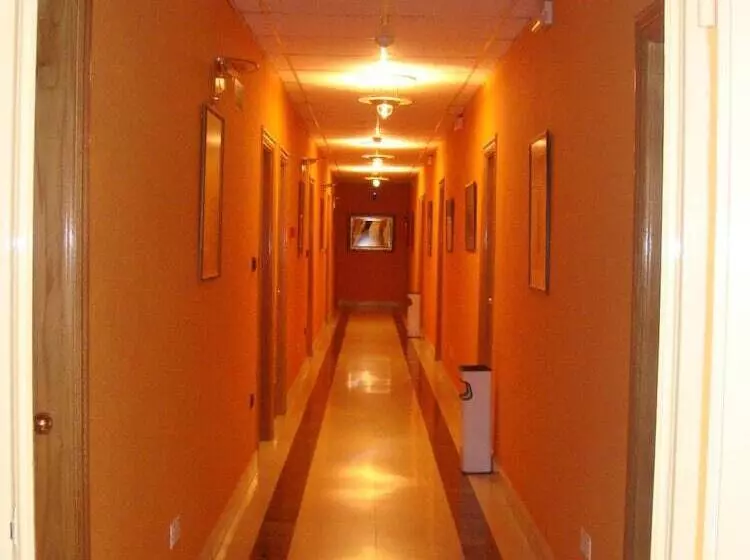 فندق صغير Hostal Serpol