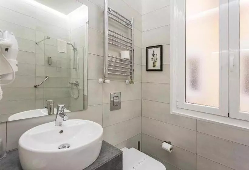 Hostal Manuela By Gaiarooms