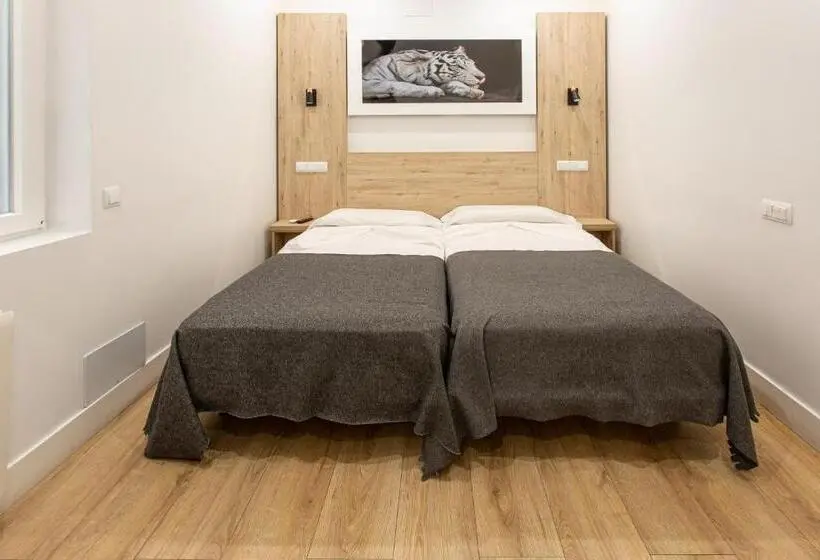 Hostal Manuela By Gaiarooms