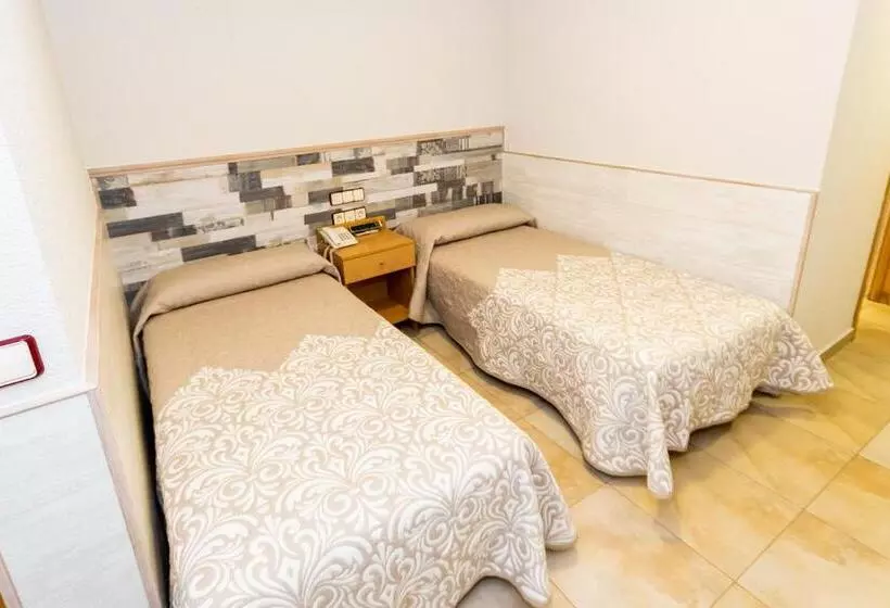 Hostal Viky