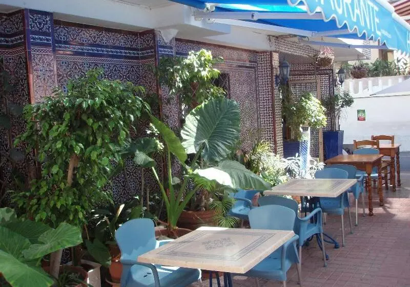 Отель Guadalupe Cozy Inns